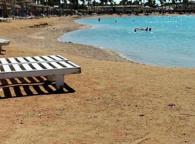 One Bedroom With Aqua View At Mirage Bay 4*