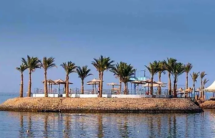 One Bedroom With Aqua View At Mirage Bay Aparthotel 4*