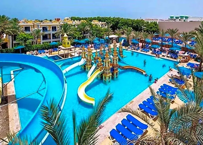 Aparthotel One Bedroom With Aqua View At Mirage Bay 4*