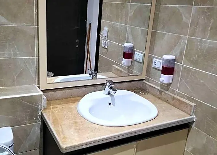 One Bedroom With Aqua View At Mirage Bay 4*
