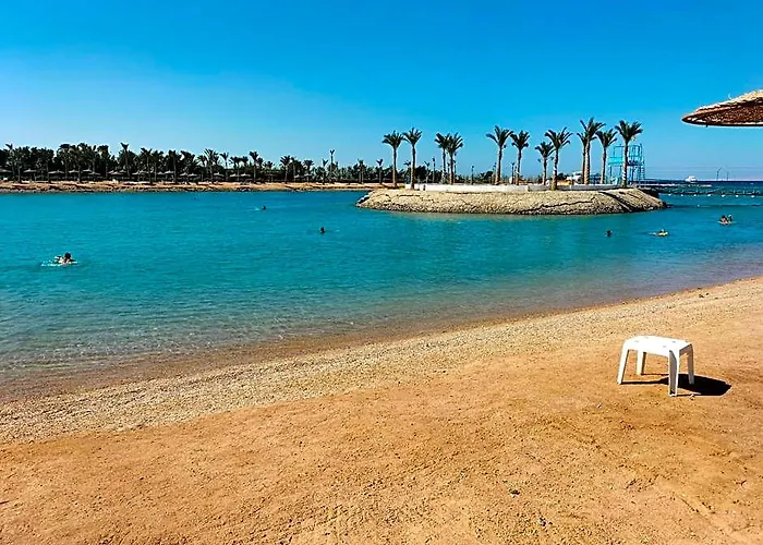 One Bedroom With Aqua View At Mirage Bay Aparthotel 4*