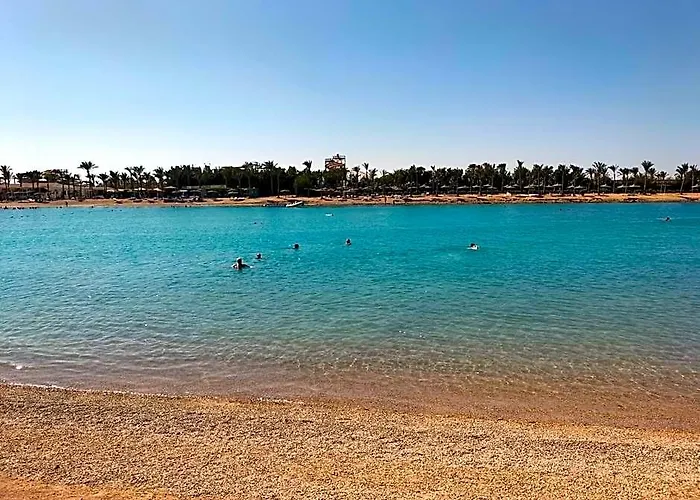 One Bedroom With Aqua View At Mirage Bay Aparthotel