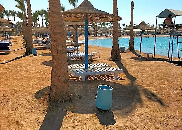 One Bedroom With Aqua View At Mirage Bay Aparthotel 4*